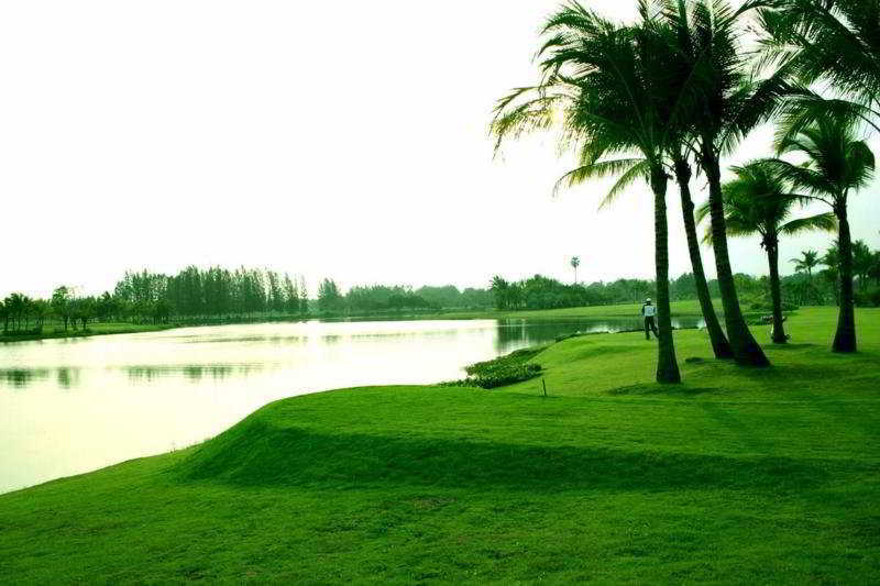 Water Land Golf Resort & Spa Phitsanulok Esterno foto